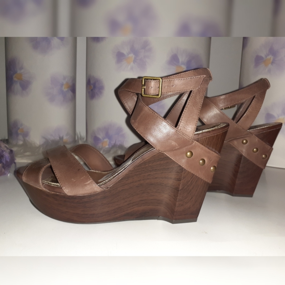 Gianni Bini Leather Cross Ankle Strap Stud/Wedge